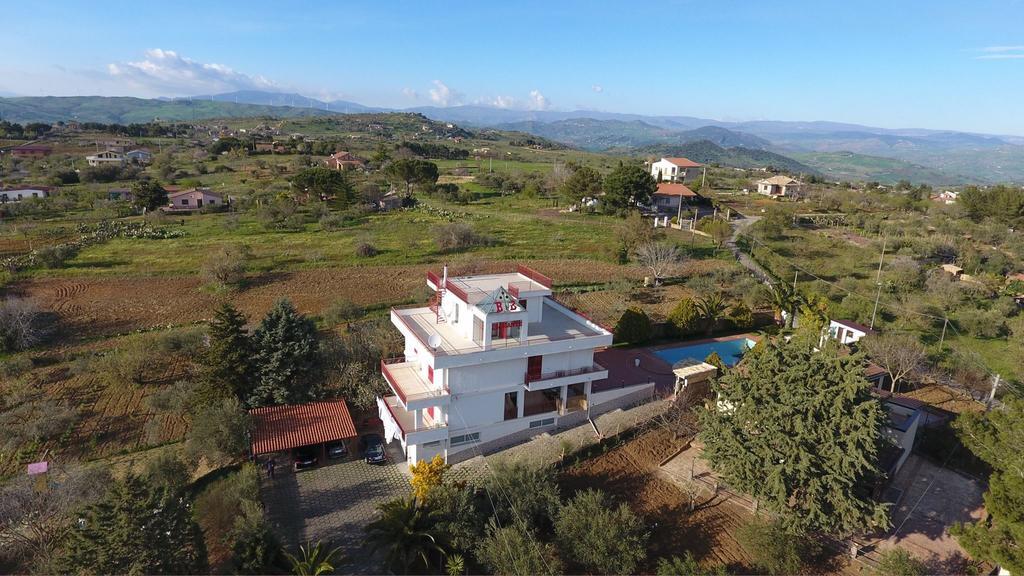 B&B Diamante Nissoria Exterior foto